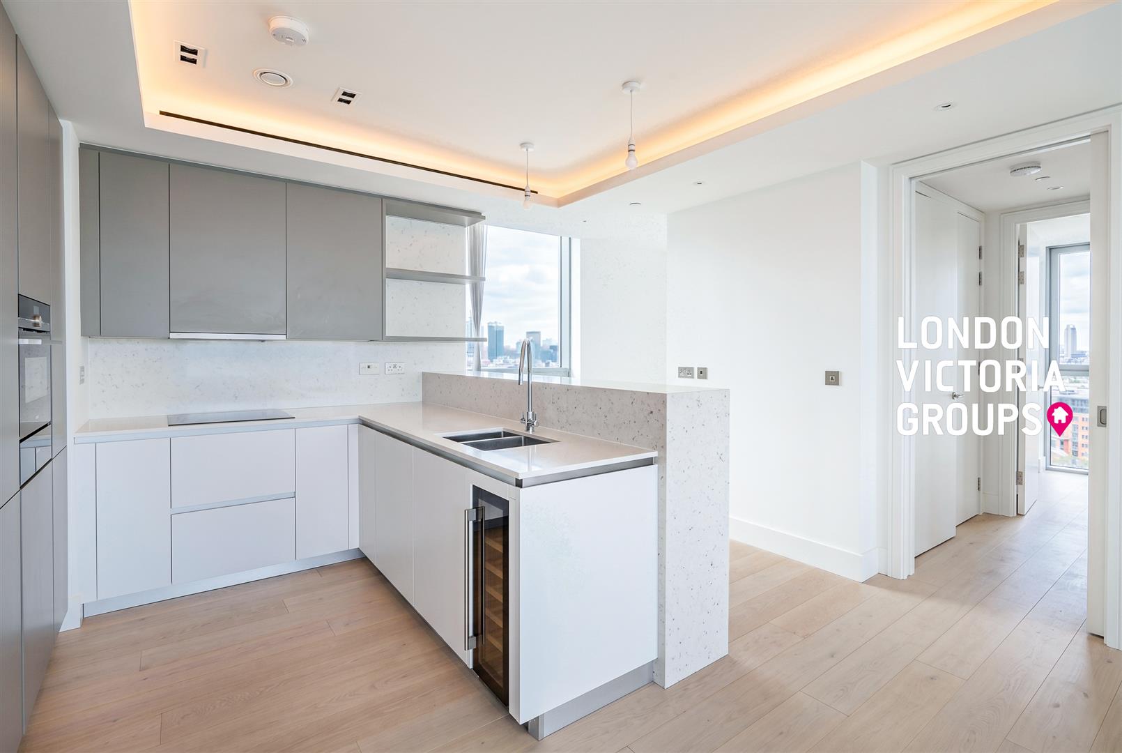 2 bed property in Carrara tower, 1 Bollinder Place, London